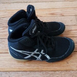 Asics wrestling shoes size 11